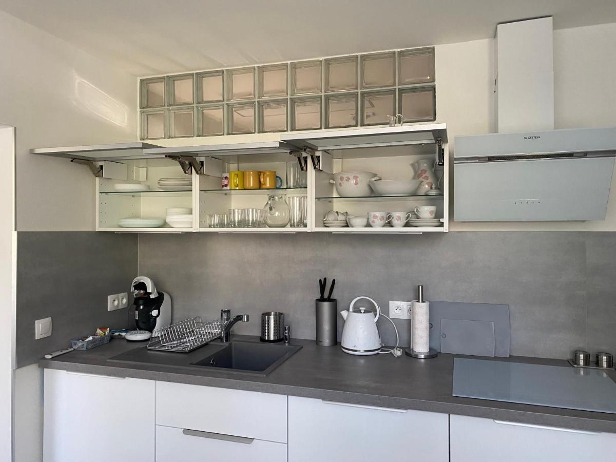 Apartman นิตรา ภายนอก รูปภาพ