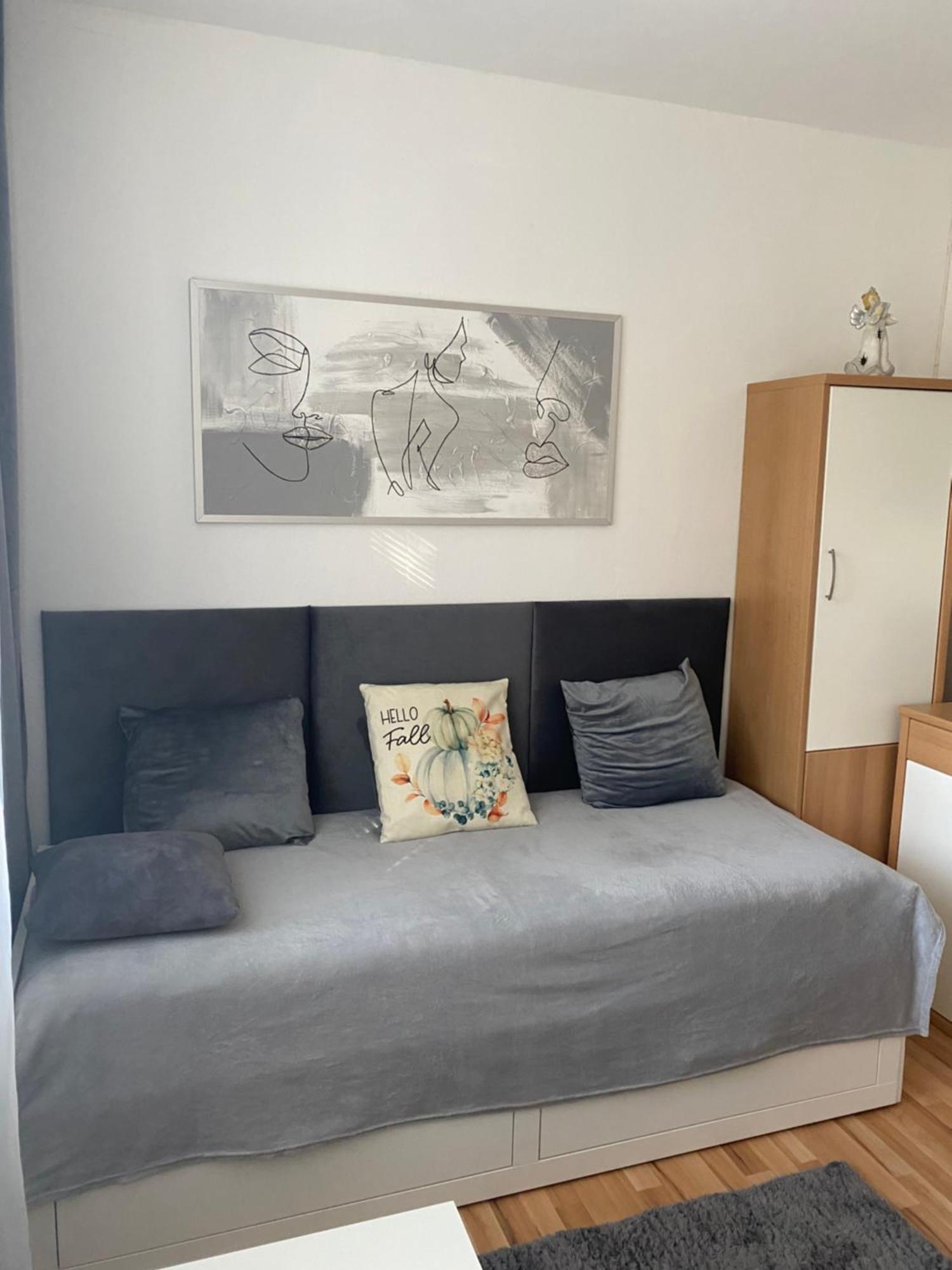 Apartman นิตรา ภายนอก รูปภาพ